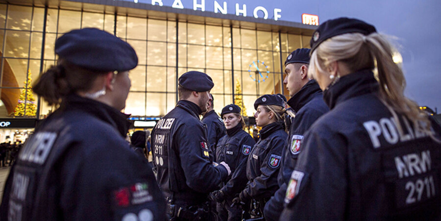 Die Polizei bei ihrem Einsatz am Silvesterabend in Köln. Foto: picture-alliance/Geisler-Fotopress