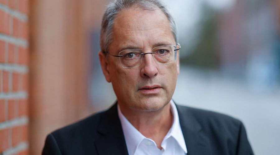 Fordert eine nach dem christlichen Menschenbild ausgerichtete Haltung von allen Mitarbeitern: Der Theologische Vizepräsident der westfälischen Landeskirche, Ulf Schlüter. Foto: picture alliance/epd-bild/Detlef Heese 