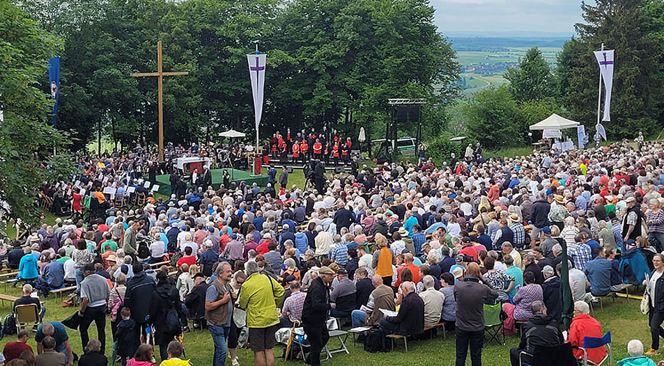 Am 6. Juni hat der evangelische Bayerische Kirchentag auf dem Hesselberg im mittelfränkischen Gerolfingen (Landkreis Ansbach) stattgefunden. Foto: IDEA/ Romy Schneider