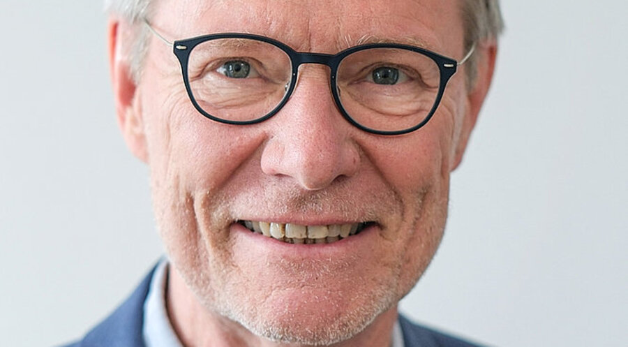 Der stellvertretende Landesbischof Thomas Hofer sieht in den Strukturreformen keinen "Rückzug aus der Fläche", sondern eine Konzentration der Kräfte. Bild: Jens Schulze