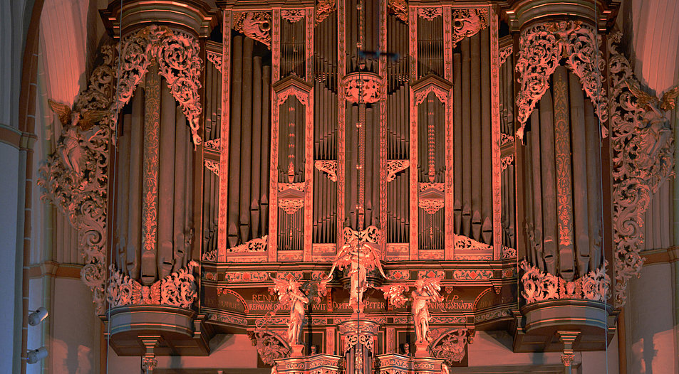 Die Renaissance-Orgel in der Lüneburger St.-Johanniskirche umfasst über 3.800 Pfeifen und wurde von 1551 bis 1553 erbaut. Foto: picture alliance / Klaus Rose