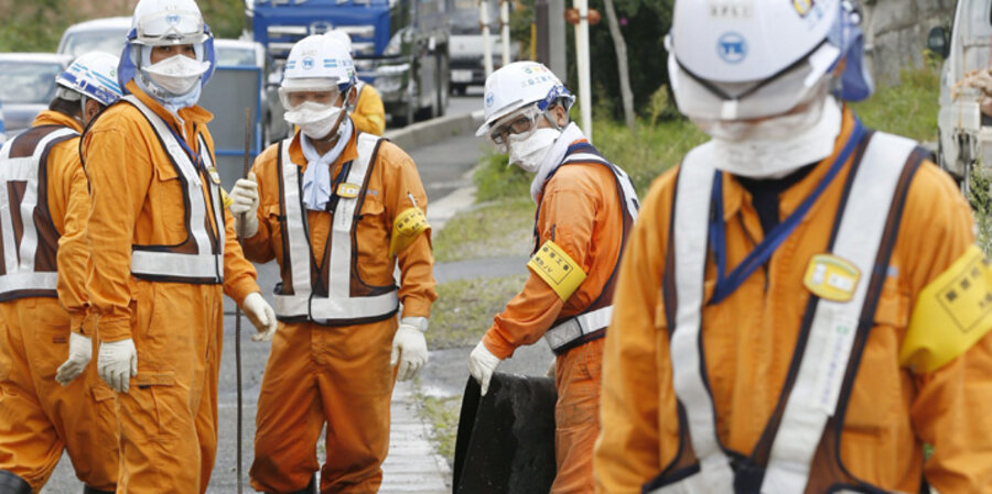 Aufräumarbeiten in der Präfektur Fukushima dreieinhalb Jahre nach der Atomkatastrophe. Foto: picture-alliance/dpa