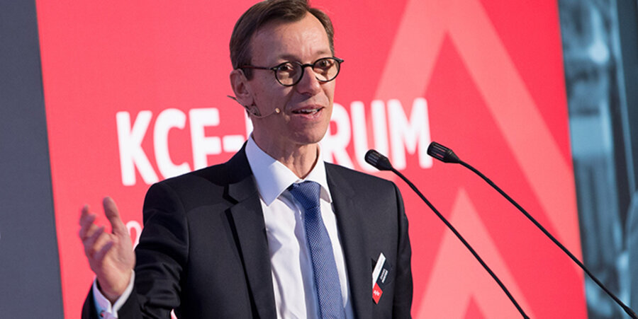 Der Bankier Daniel Hoster beim KCF-Forum des Kongresses christlicher Führungskräfte. Foto: info@benediktschweizer.de