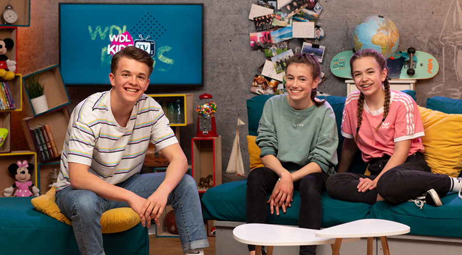Die Moderatoren von „WDL Kids TV“ (v.l.): Timo Nullmeier (17), Clara Boschmann (14) und Malin Hauschild (12). Foto: WDL