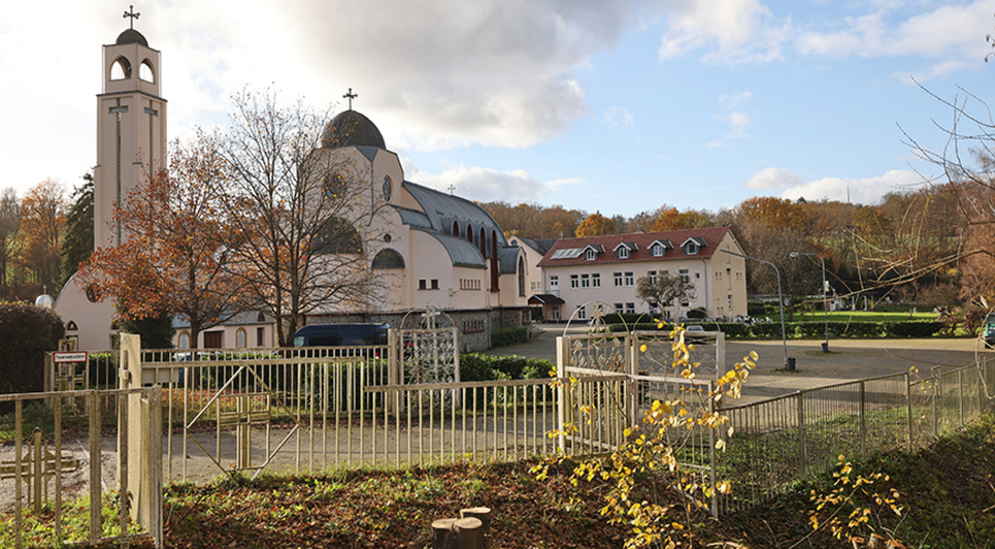 Das koptisch-orthodoxe Kloster Kröffelbach in Waldsolms. Foto: picture alliance/dpa/Christian Lademann