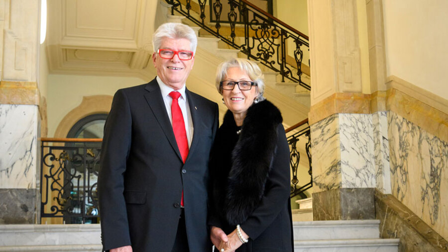 Friedhelm Loh mit seiner Frau Debora