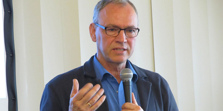 Der Leiter des evangelikalen „Forums Wiedenest“, Ulrich Neuenhausen, sprach bei bei der AEM-Jahresversammlung. Foto: idea / Christian Starke