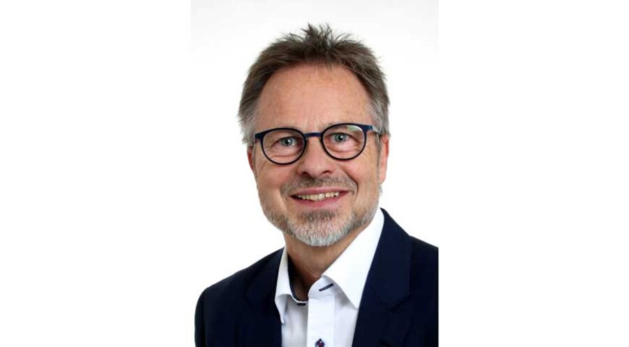 Lutz Barth ist Beauftragter für die Sinnenarbeit der Evangelischen Landeskirche in Baden. Foto: Schäfer GmbH