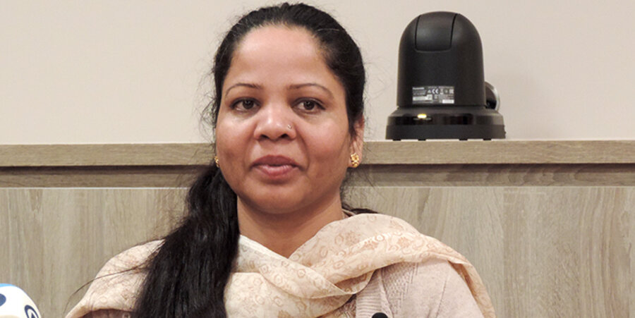 Asia Bibi bei ihrer ersten größeren Pressekonferenz in Paris. Foto: idea/Städter