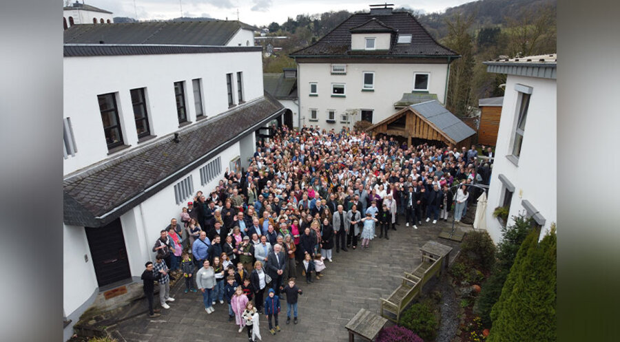 Anziehend: Über 350 Ehrenamtliche machen die Evangelische Kirchengemeinde Nierenhof zu einem lebensfrohen Ort. Foto: Privat