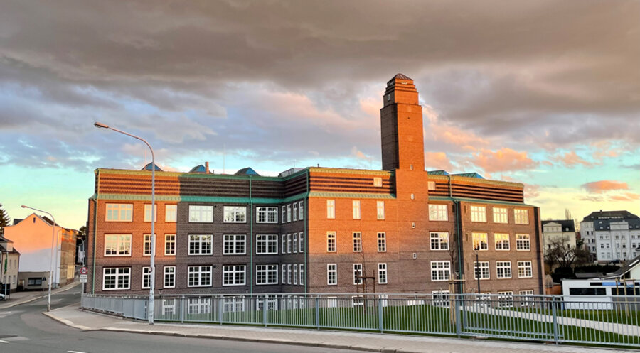 In einer ehemaligen Fabrik in Limbach-Oberfrohna ist heute die Bekenntnisschule FELS. Foto: fels-schule.de