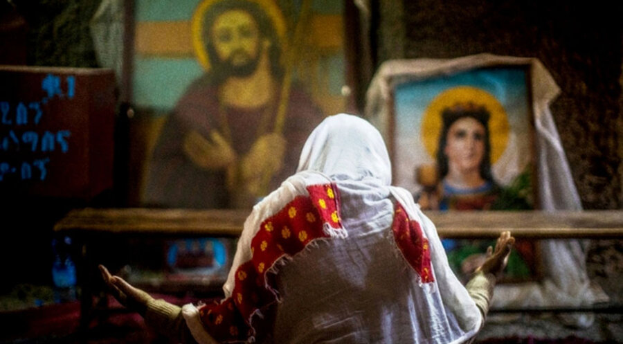 Eine äthiopische Christin beim Gebet. Foto: Ismael Martinez Sanchez/Kirche in Not