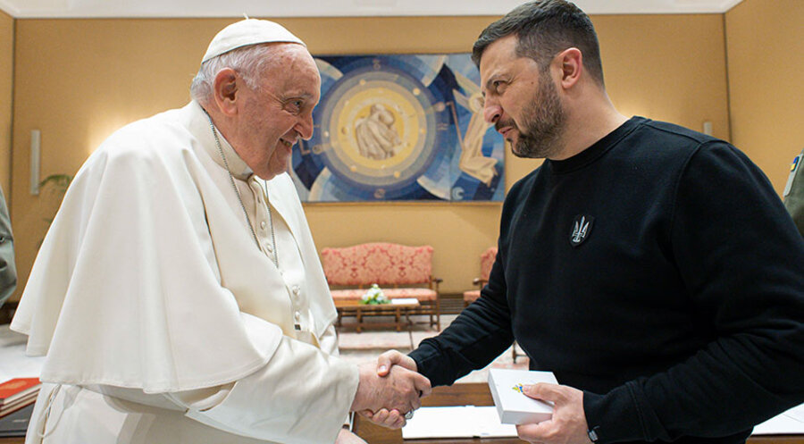 Papst Franziskus und der ukrainische Präsident Wolodymyr Selenskyj trafen sich im Vatikan zu einem Gespräch. Foto: picture-alliance/dpa/Vatican Media