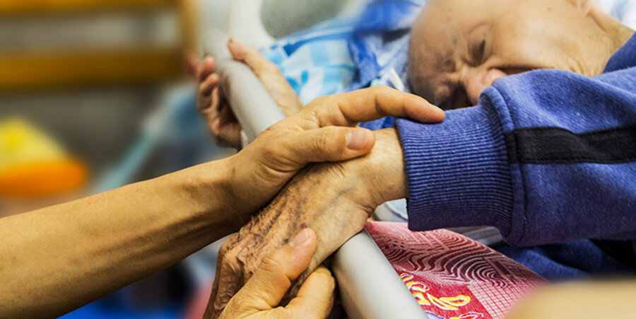 Viele alte Menschen haben den Wunsch, bei einer Verschlechterung ihres Zustands nicht ins Krankenhaus zu kommen, und sie wollten auch keine lebensverlängernden Maßnahmen in Anspruch nehmen. Foto: pixabay.com