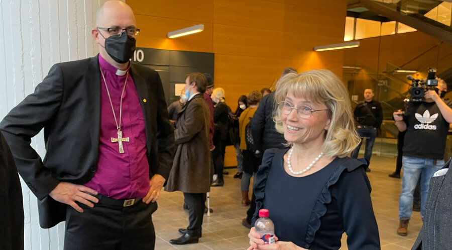 Die ehemalige finnische Innenministerin Päivi Räsänen und Bischof Juhana Pohjola. Foto: ADF International