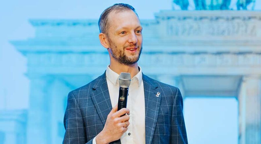 Der Leiter Politik und Gesellschaft der Organisation „Christen an der Seite Israels“ (CSI), Josias Terschüren. Foto: Jason Terschüren