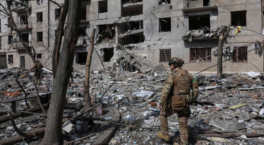 Die nordukrainische Grenzstadt Sumy nach dem russischen Raketenangriff. Foto: picture alliance / REUTERS | Anatolii Stepanov