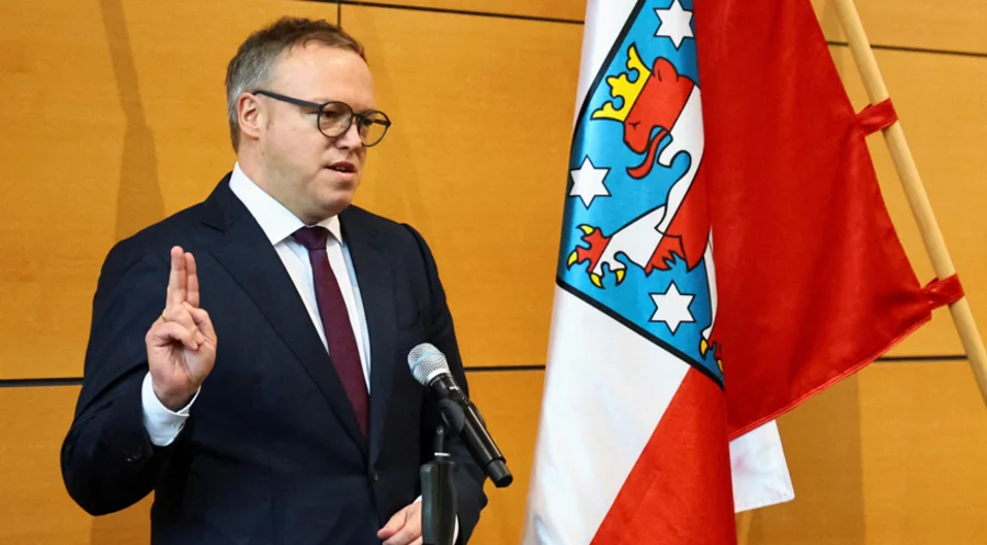 Der neue Ministerpräsident des Freistaates Thüringen, Prof. Mario Voigt (CDU). Foto: picture alliance / REUTERS | Karina Hessland