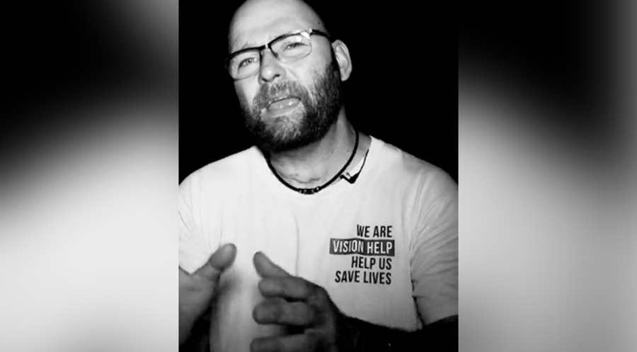 „Helfen wir den Kleinen nicht, tut es keiner“: Pfarrer Carsten Aust reist am 27. März nach Nepal. Screenshot: VHICF