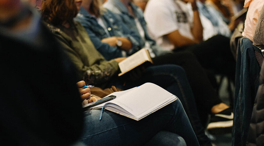 In der repräsentativen Studie wurden auch evangelische Freikirchen und Landeskirchliche Gemeinschaften befragt. Symbolbild: unsplash.com 