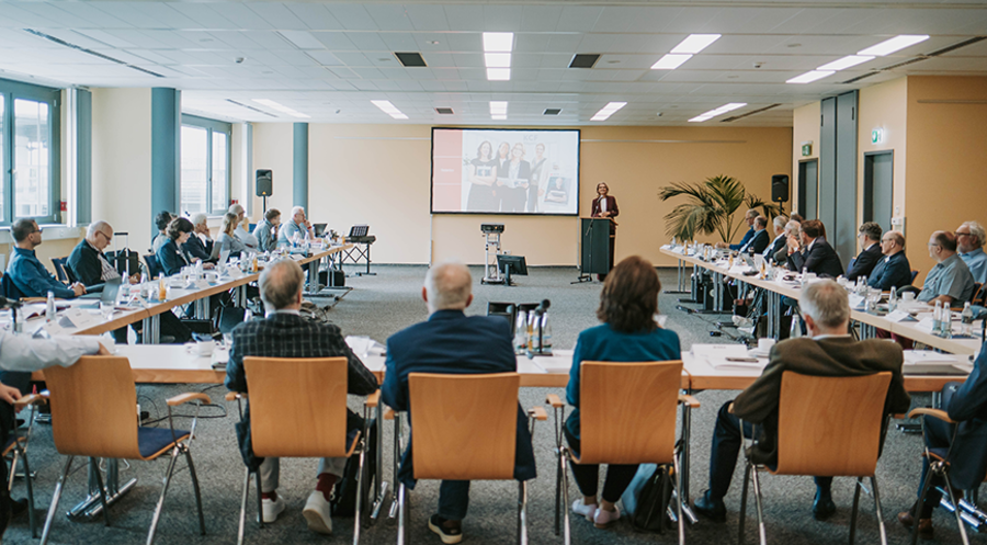 Die Mitglieder des Trägervereins der Evangelischen Nachrichtenagentur IDEA kamen am 10. Juni in Wetzlar zusammen. Foto: IDEA/Matthias Schmitt
