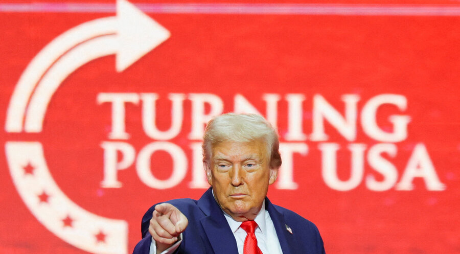US-Präsident Donald Trump bei der Trauerfeier von Charlie Kirk. Foto: picture alliance / REUTERS | Daniel Cole