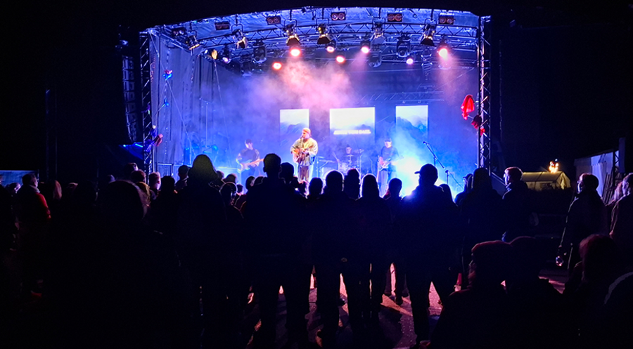 Das christliche Musikfestival wird von den Jesus Freaks organisiert: „Ein bunter Blumenstrauß von Leuten“ / Foto: Junia Sophie Hoogeveen