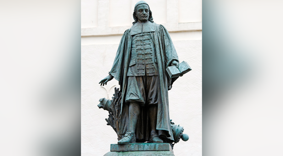 Das Paul-Gerhardt-Denkmal vor der gleichnamigen Kirche in Lübben, wo sich sein Grab befindet. Foto: picture alliance/Imagebroker/Dr. Wilfried Bahnmüller/SDFDL