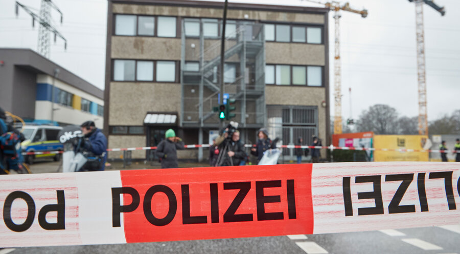Bei einem Amoklauf während einer Veranstaltung der Zeugen Jehovas sind am Donnerstagabend mehrere Menschen getötet und einige Personen verletzt worden. Foto: Picture Alliance/Georg Wendt