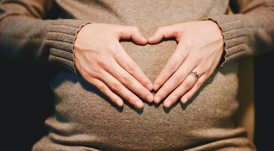Eine schwangere Frau. Symbolbild: pixabay.com